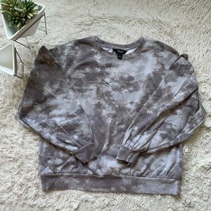 Vera Wang Gray Tie Dye Sweatshirt